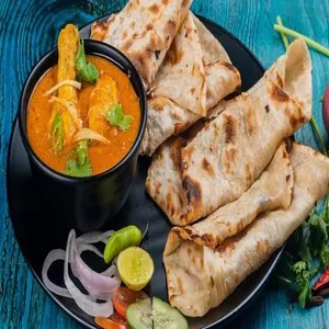 Chicken Curry (300 ML) with 2 Butter Naan