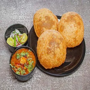 Chana Poori 3 Pcs.