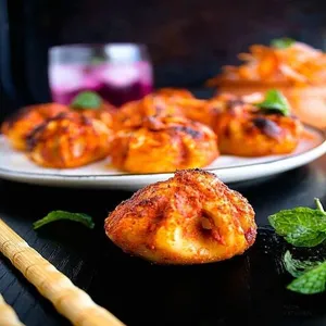 Veg Achari Tandoori Momos [Jumbo, 8 Pieces]