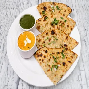 Cheese Naan Gravy