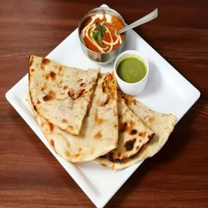 Chicken Keema Naan (Served with Gravy)