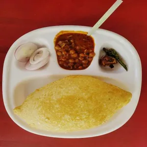 Chole Bhature [2 Bhature]