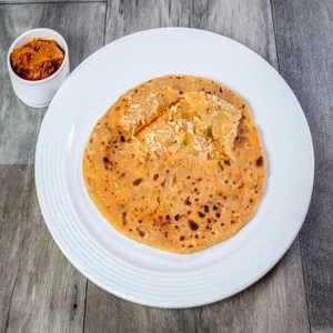 Paneer Pyaz Parantha