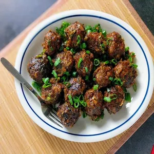 Veg Manchurian Dry [8 Pieces]