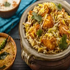 Handi Afghani Chicken Tikka Biryani [4 Pieces]