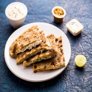 Egg Paratha [Jumbo] with 2 Ketchup Sachet and 1 Coke [250 ml]