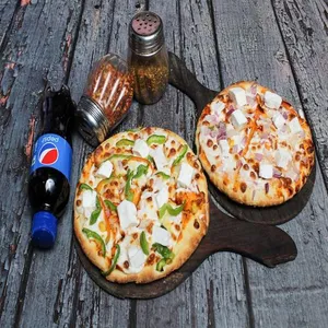 Paneer Pizza Combo
