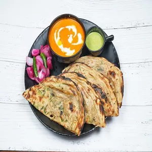 Paneer Lababdar with 2 Lachha Paratha