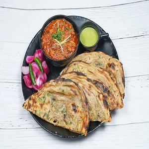 Rara Chicken with Lachha Paratha (1 pc)