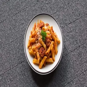 Red Seuce Chicken Penne Pasta