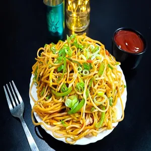 Veg Hakka Noodles
