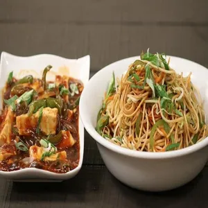 Cheese Chilli with Noodles