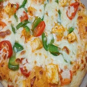 Spicy Paneer Pizza