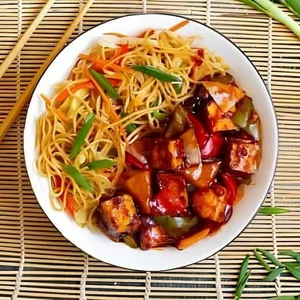 Noodles with Chilli Paneer
