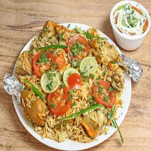 Muradabadi Chicken Biryani with Gravy