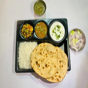 Rajma Thali [Serves 1]