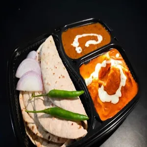 Butter Chicken with Dal Makhani and 5 Ghar ki Roti