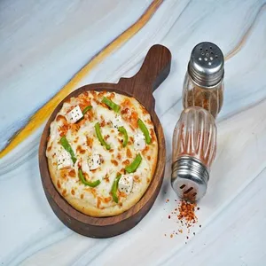 Capsicum and Paneer Pizza [7 inches]