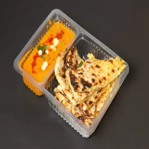 Cheesy Naan With Gravy