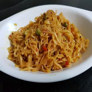 Egg Chicken Maggi