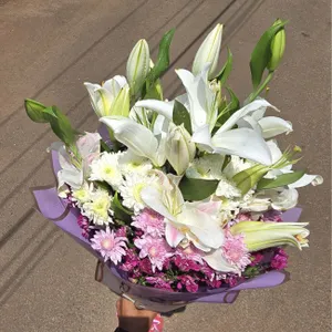 White Lilly Bouquet