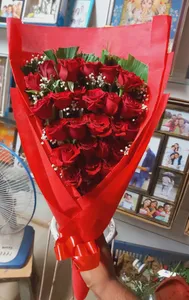 Red Flat Bouquet