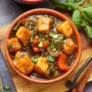 Chilli Paneer (Gravy)