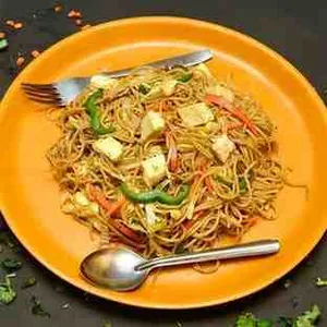 Kaju Paneer Noodles