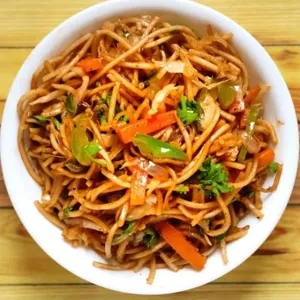 Veg Chowmein (1 Plate)