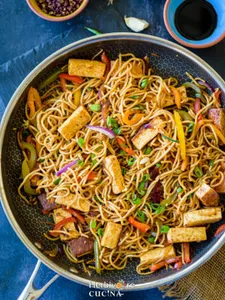 Paneer Schezwan Noodles