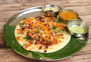 Paneer Uttapam