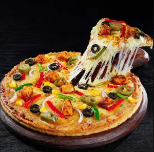 Classic Deluxe Pizza