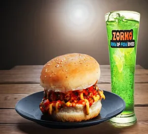 Spicy Salsa Burger + Any Mojito