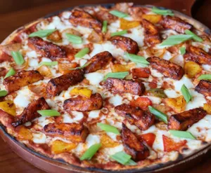 Chilli Paneer Pizza (Veg-2)