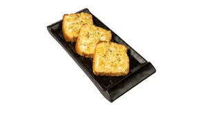 Cheese garlic bread