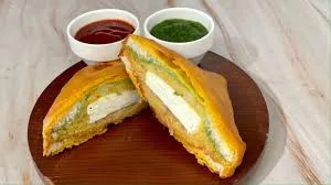 Bread Paneer Pakoda