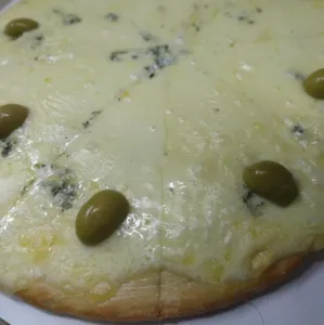 Pizza 4 Quesos - Especialidad de la casa