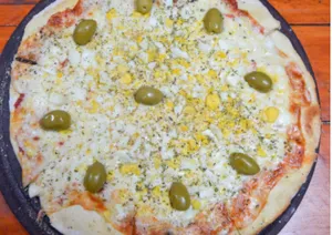 Pizza Muzza con Huevo