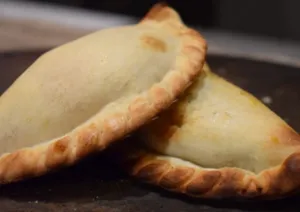Empanada de Brocoli y Provolone