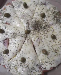 Pizza de Muzzarella con Jamón