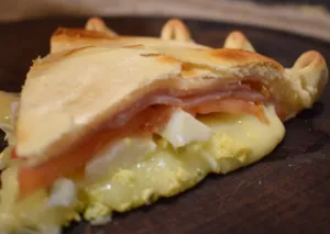 Tarta de Jamón, Queso, Tomate y Huevo