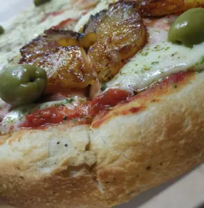 Pizza Ananá - Especialidad de la casa