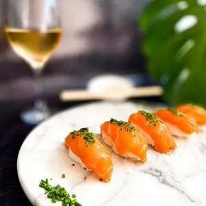 Niguiris de salmón x5