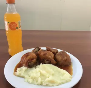 Pollo Agridulce con Puré