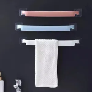 Toallero autoadhesivo