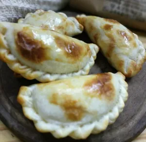 Empanada de Carne Dulce