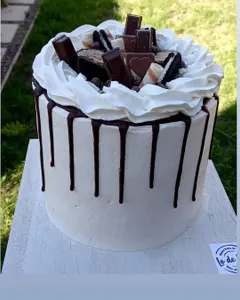 Drip Cake con golosinas