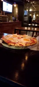 Pizza Panceta y Huevo