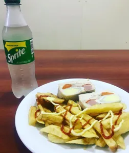 Matambre de Pollo con Fritas