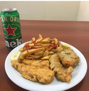 Marinera de pollo con papas fritas